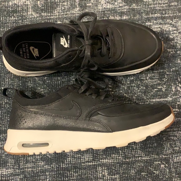 Black leather Nike Air Max Thea - Picture 6 of 6